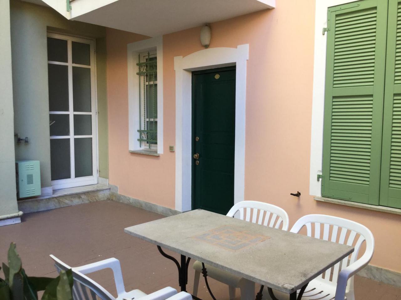 La Villetta Appartamenti Per Vacanze Finale Ligure Exteriör bild
