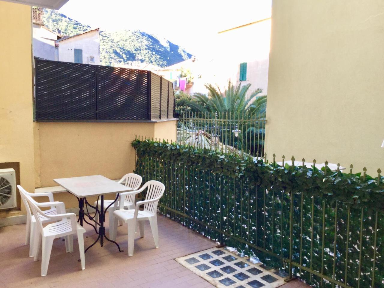 La Villetta Appartamenti Per Vacanze Finale Ligure Exteriör bild