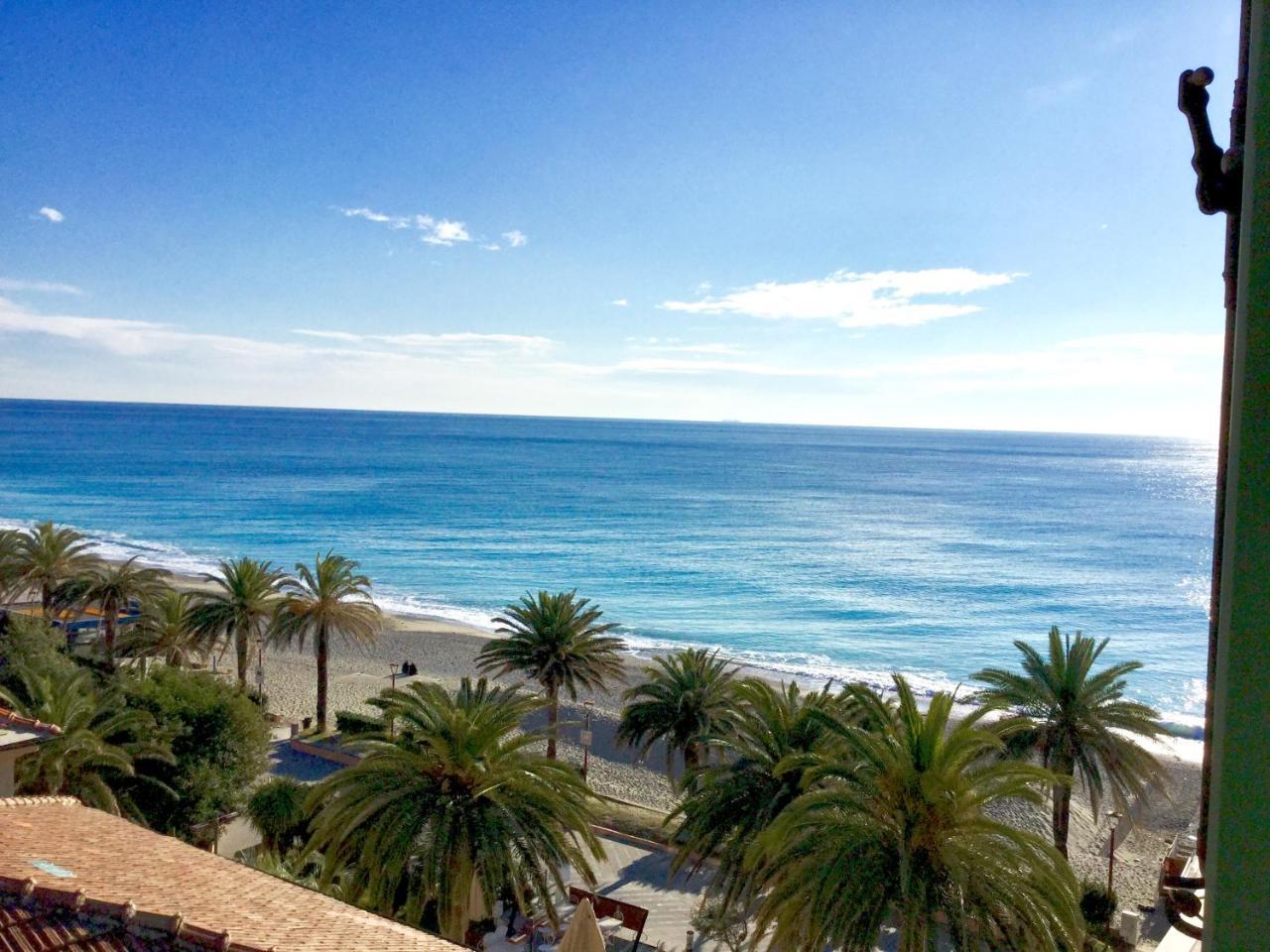 La Villetta Appartamenti Per Vacanze Finale Ligure Exteriör bild