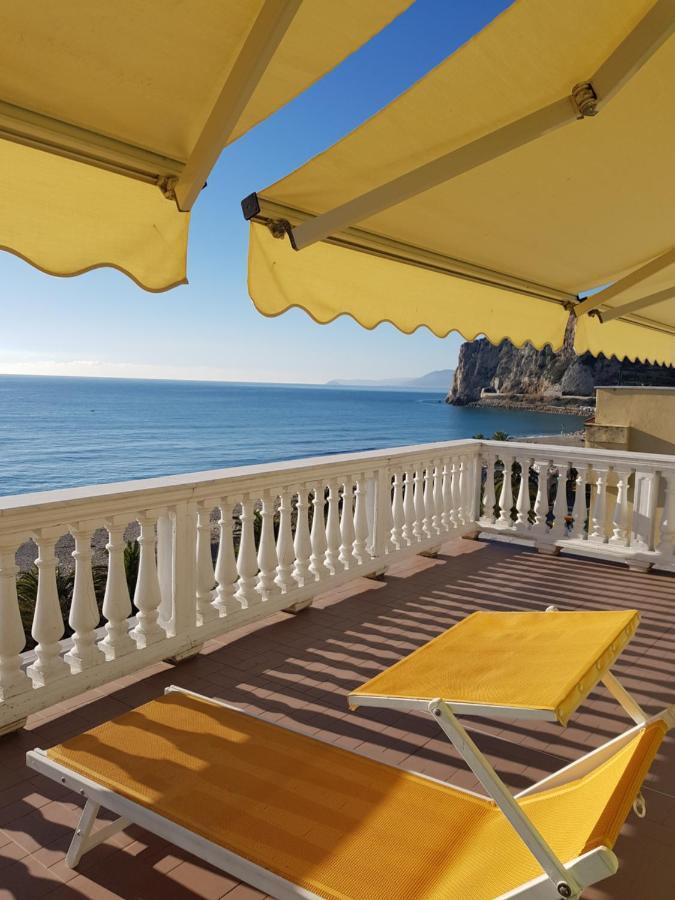 La Villetta Appartamenti Per Vacanze Finale Ligure Exteriör bild